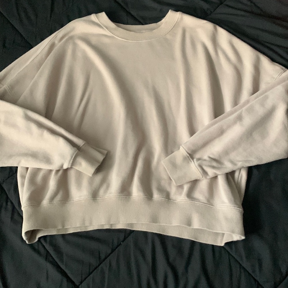 Cropped crew neck